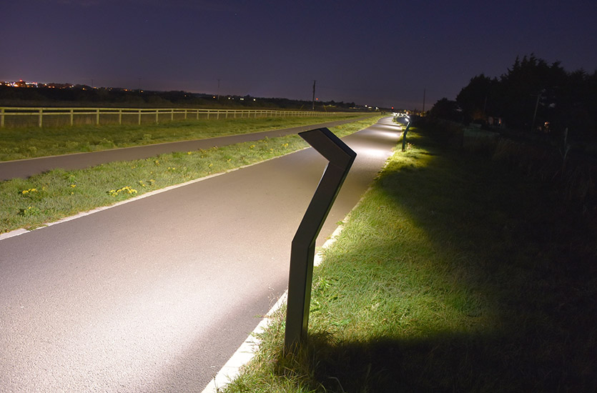 LED-Pollerlicht-in-der-Nacht-2 LED-Pollerlicht-in-der-Nacht