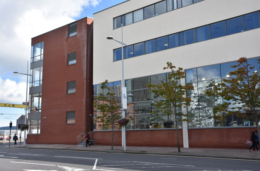 LED-Strasenlaterne-76 Streetlighting Belfast