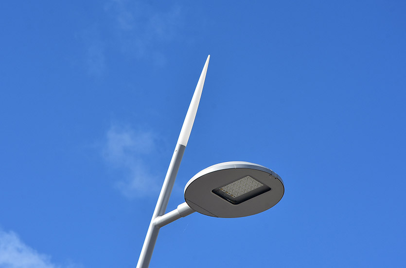 Illuminated Pole Top