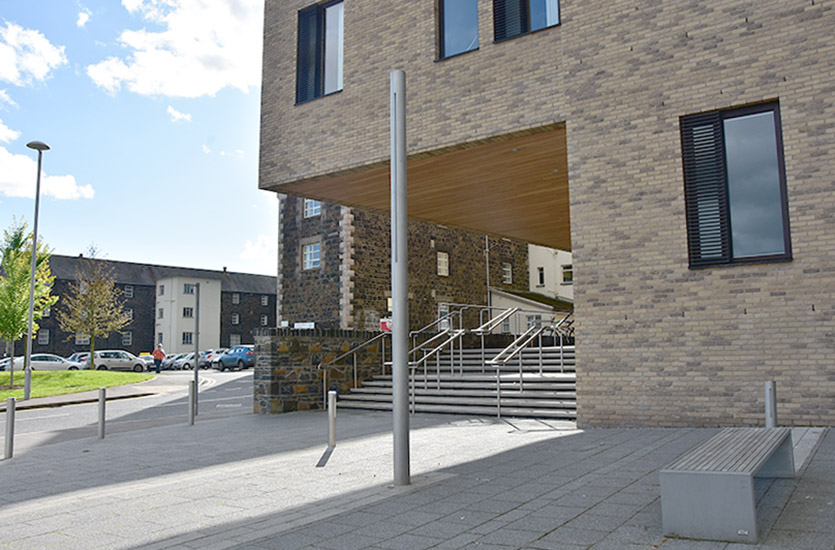 Lichtpoller-8 4M High Bollard