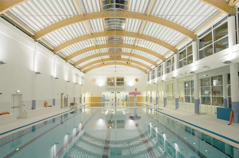 Swimming Pool Lighting with Uplighters Swimming Pool Lighting with Uplighters
